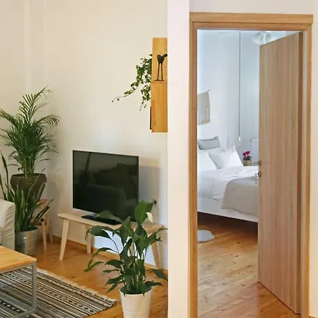 Lena's Relaxed Eco